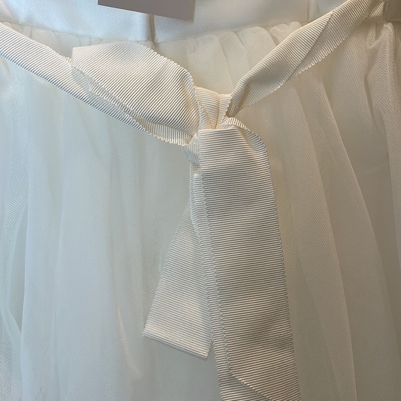 Flower Girl David’s Bridal Ivory Dress with lace sleeve and tule skirt Sz 5 - Picture 10 of 11